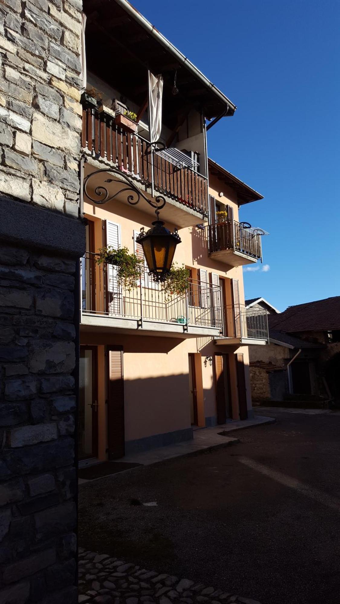 B&B Ca'Suana Lanzo dʼIntelvi Exterior foto